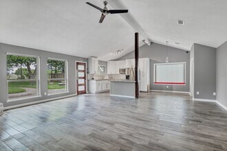 638 Fair Oak Dr in Stafford, TX - Building Photo - Building Photo