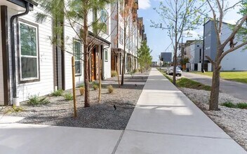 3275 Summer St in Houston, TX - Foto de edificio - Building Photo