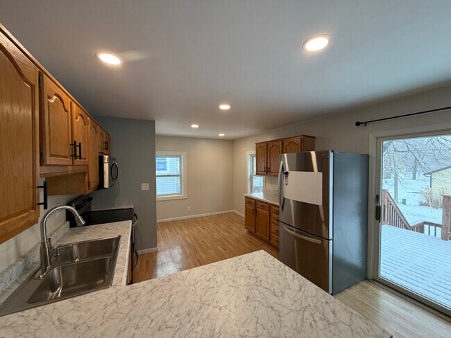 301 Leif Erikson Dr, Unit 301 in Decorah, IA - Building Photo - Building Photo