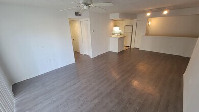 4197 N Haverhill Rd in West Palm Beach, FL - Building Photo - Building Photo