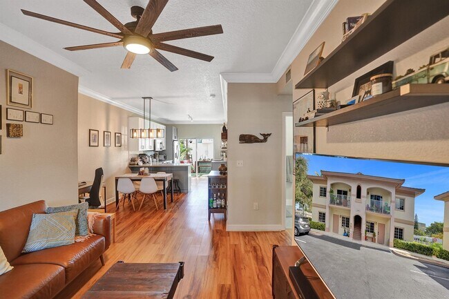 2000 Taylor St, Unit 2A in Hollywood, FL - Foto de edificio - Building Photo