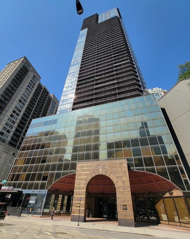 property at 10 E Ontario St