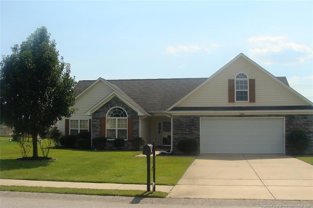 1505 Kershaw Loop in Fayetteville, NC - Building Photo