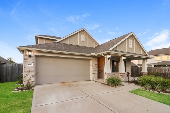 14002 Oakdale Falls Ln in Arcola, TX - Building Photo - Building Photo