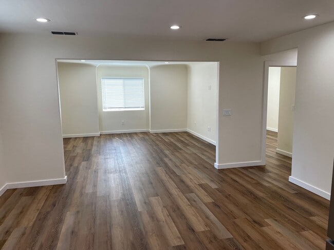 350 Palm Ave in Penngrove, CA - Building Photo - Building Photo