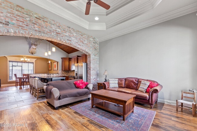 126 Heathwood Dr in Broussard, LA - Building Photo - Building Photo