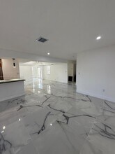 14848 SW 180th St in Miami, FL - Building Photo - Building Photo