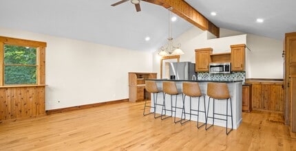 385 Neuman St in Traverse City, MI - Building Photo - Building Photo