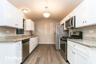 2105 THREE Forks Dr in Plainfield, IL - Foto de edificio - Building Photo