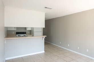 414 Hayden Rd in Tallahassee, FL - Building Photo - Building Photo