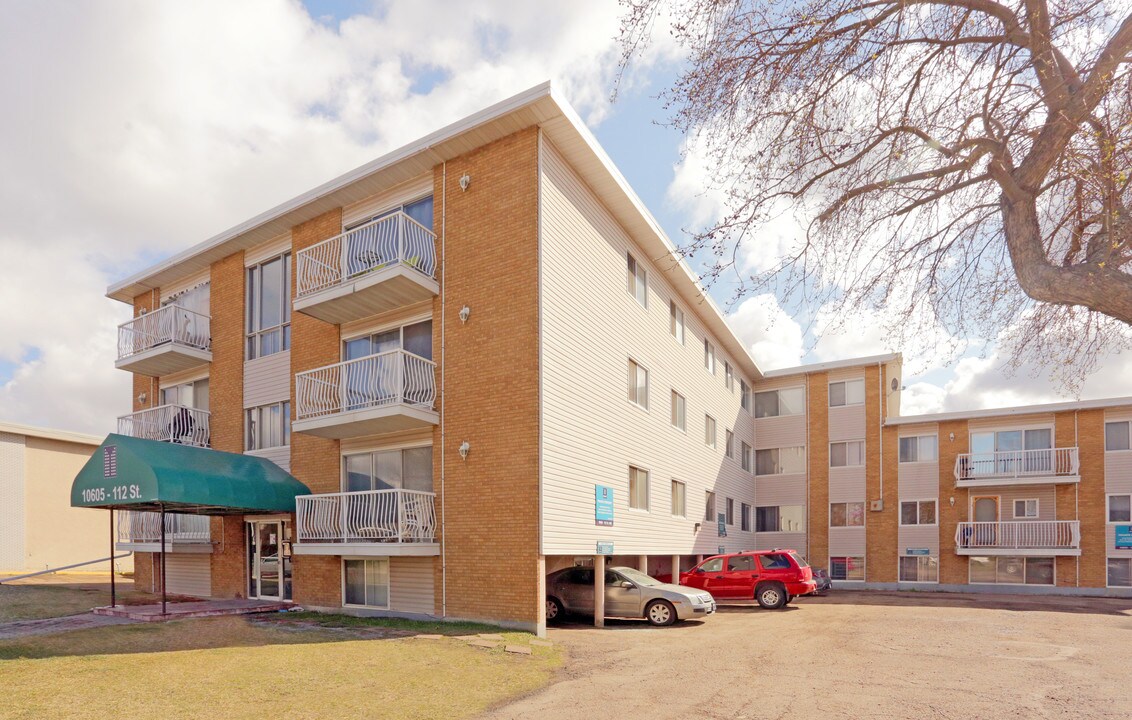 Granville Place in Edmonton, AB - Building Photo