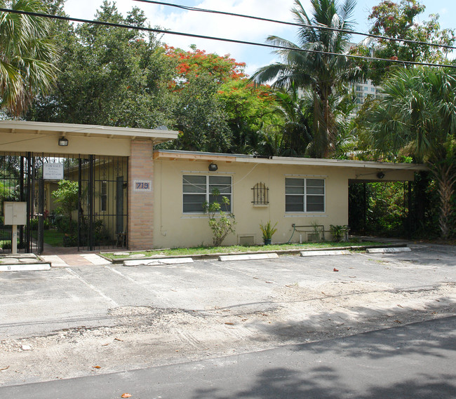 719 Coontie Ct in Fort Lauderdale, FL - Building Photo - Building Photo