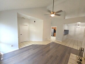 8718 Roaring Point Dr in Houston, TX - Building Photo - Building Photo