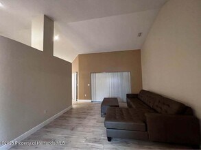 9448 Tooke Shore Dr in Spring Hill, FL - Building Photo - Building Photo