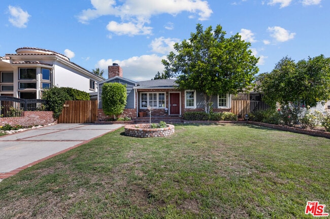 property at 4814 Lemona Ave