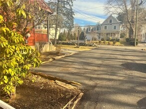 36 Gunn St in Milford, CT - Building Photo - Building Photo