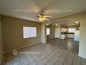 3102 E Roeser Rd in Phoenix, AZ - Foto de edificio - Building Photo