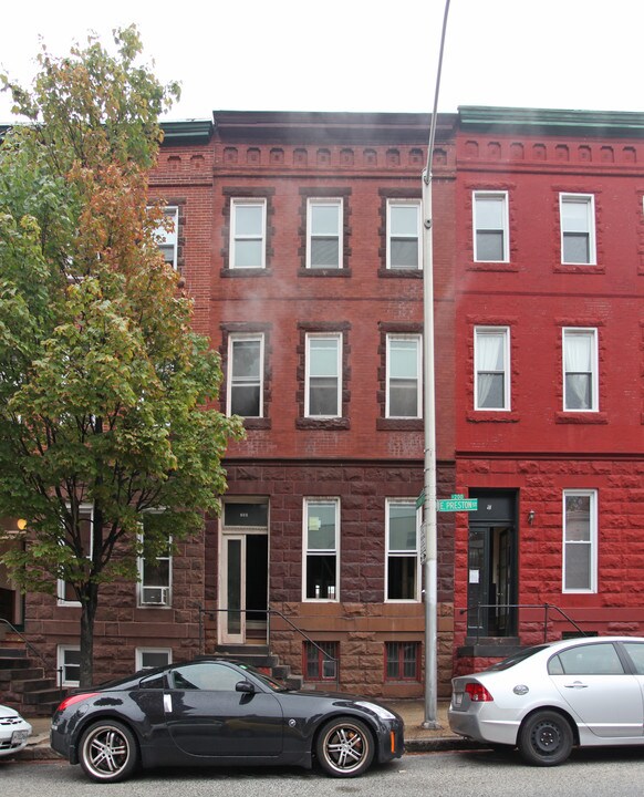 209 E Preston St in Baltimore, MD - Building Photo