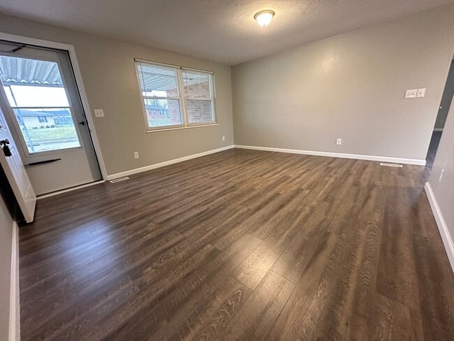 6650 Summerdale Dr in Huber Heights, OH - Building Photo - Building Photo