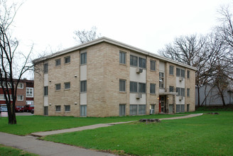 6413 Pleasant Ave So in Richfield, MN - Foto de edificio - Building Photo