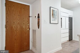 2141 Wisconsin Ave NW in Washington, DC - Building Photo - Building Photo