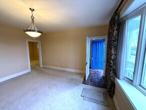 528 E Glover Ave, Unit Lower in Milwaukee, WI - Building Photo - Building Photo