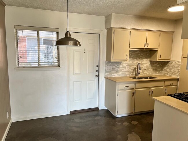 8005 Pinedale Cove in Austin, TX - Building Photo - Building Photo