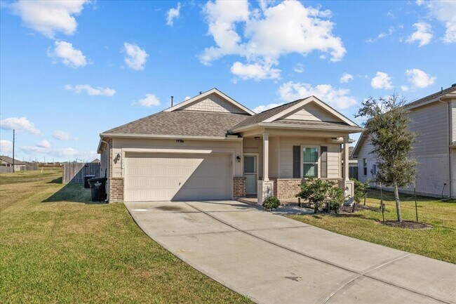 503 Thunder Cloud Dr in Mont Belvieu, TX - Building Photo - Building Photo