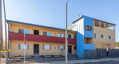 863 E Imperial Hwy in Los Angeles, CA - Foto de edificio - Building Photo