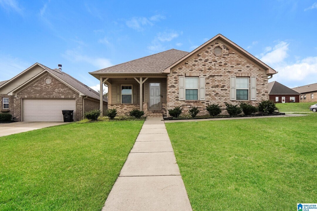 936 Alise Cir in Fultondale, AL - Building Photo