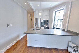 Avenue B, Unit 4A in New York, NY - Building Photo - Building Photo