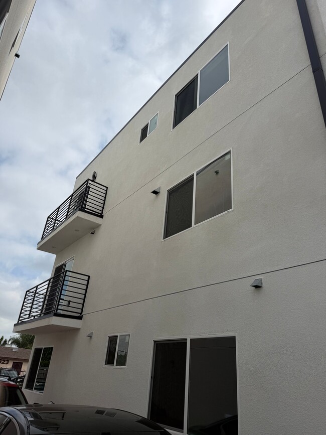 1400 57th St, Unit C28-054C in Los Angeles, CA - Foto de edificio - Building Photo