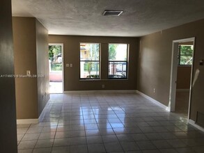 311 NE 57th St in Miami, FL - Building Photo - Building Photo