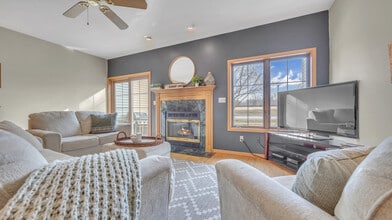 516 Otto Way, Unit 516 in Elkhart Lake, WI - Building Photo - Building Photo