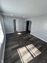 1402 E Willard St in Muncie, IN - Building Photo - Building Photo