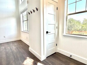 11203 Ranch to Market Rd 2222 in Austin, TX - Building Photo - Building Photo