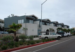 Seahaus in La Jolla, CA - Building Photo - Building Photo