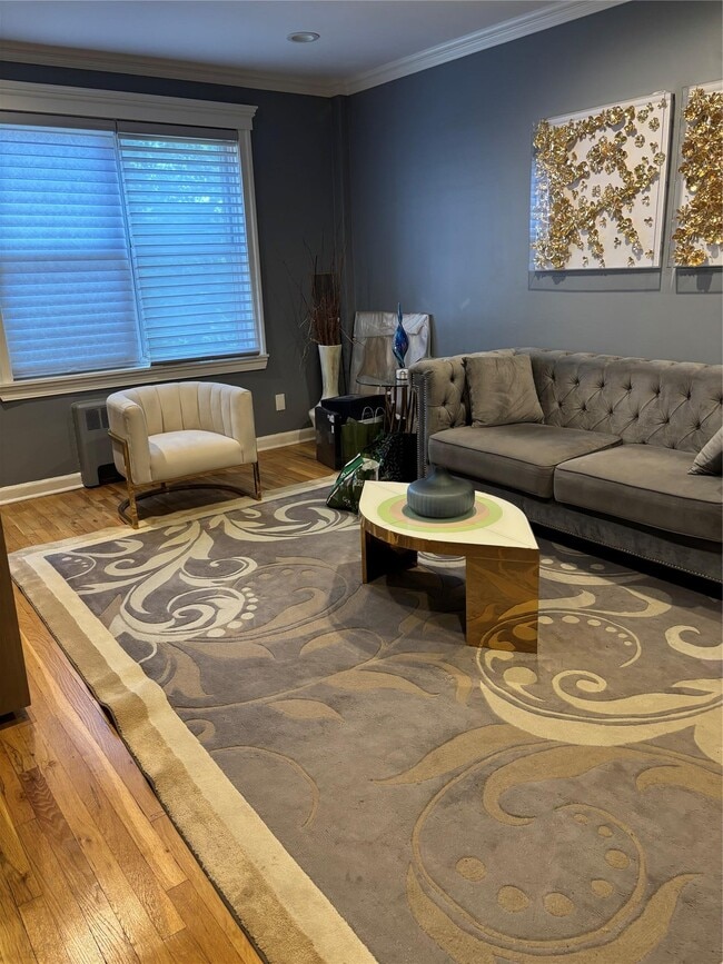 285 Central Ave in Lawrence, NY - Building Photo - Building Photo