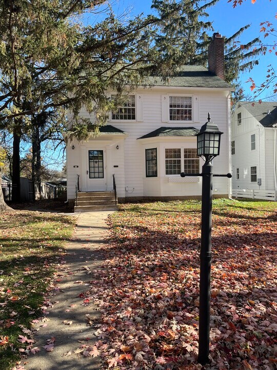 934 8th Ave SW in Rochester, MN - Building Photo