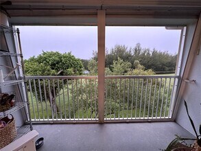 1110 SW 125th Ave in Pembroke Pines, FL - Building Photo - Building Photo