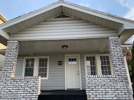 526 Holmes Ave in Baden, PA - Building Photo