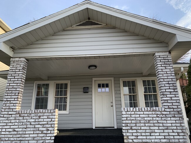 property at 526 Holmes Ave