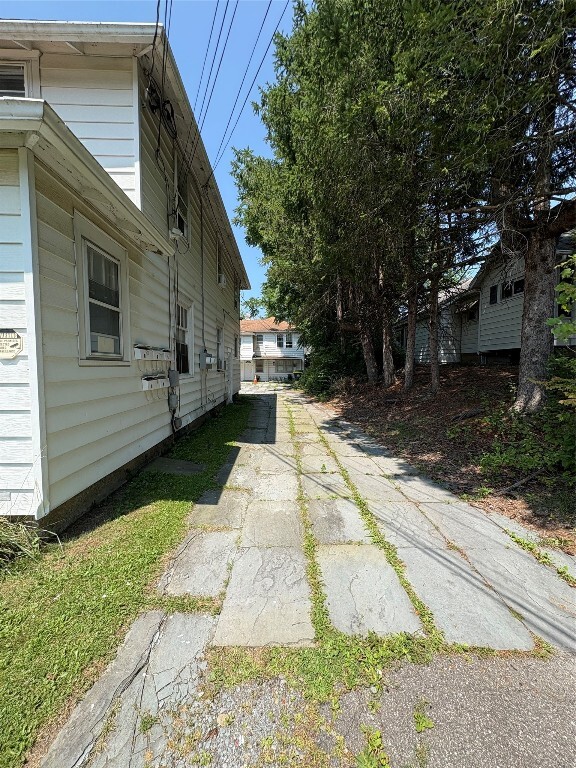 113 Clark St in Vestal, NY - Building Photo - Building Photo