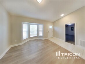 4201 Castle Ave in Spring Hill, FL - Building Photo - Building Photo