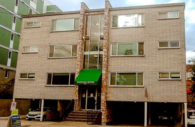 Harvard House in Seattle, WA - Foto de edificio - Building Photo