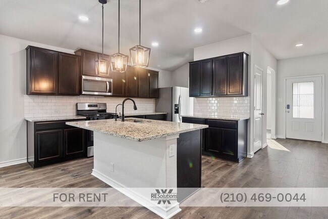 6834 Schillings Ky in San Antonio, TX - Foto de edificio - Building Photo