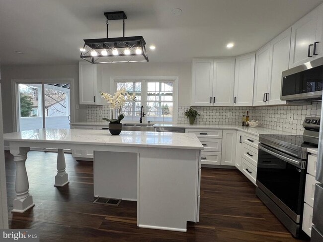 9753 Moor Green Dr in Manassas, VA - Building Photo - Building Photo