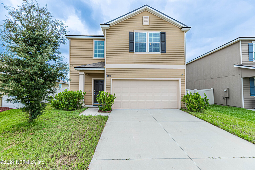 3471 Cliffside Way in Green Cove Springs, FL - Building Photo