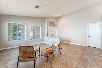1855 Vista Pointe Ave in Henderson, NV - Building Photo - Building Photo