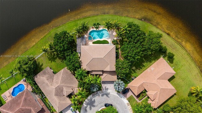 926 Marina Dr in Weston, FL - Building Photo - Building Photo